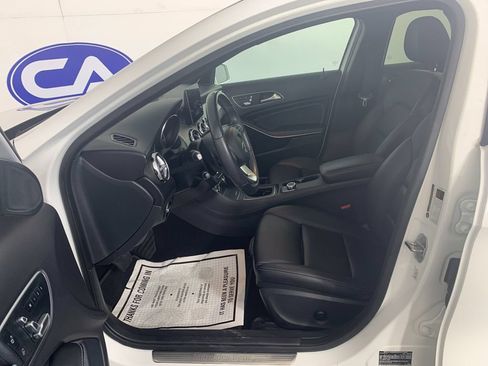 Used 2019 Mercedes-Benz GLA 250 4MATIC image 15