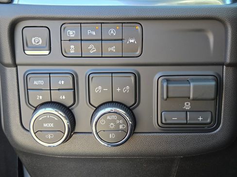 New 2026 Chevrolet Tahoe High Country image 17