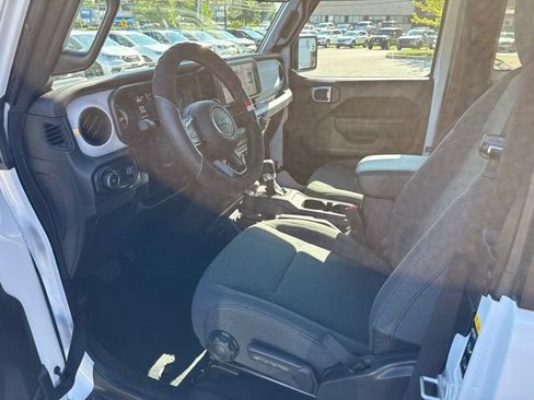 Certified 2026 Jeep Wrangler Sport AWD/4WD image 18