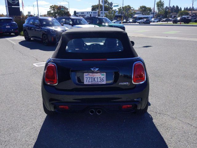 Used 2017 MINI Cooper S FWD image 4