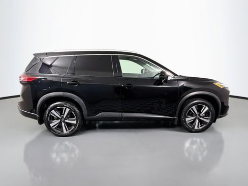 Used 2024 Nissan Rogue SL FWD image 11