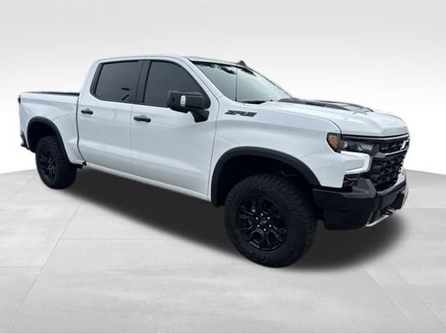 Used 2024 Chevrolet Silverado 1500 ZR2 w/ Technology Package image 7