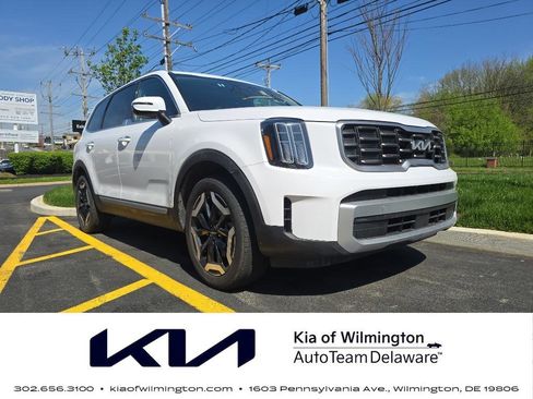 Used 2025 Kia Telluride S image 1