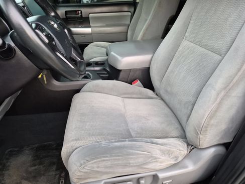 Used 2019 Toyota Sequoia SR5 AWD/4WD image 16