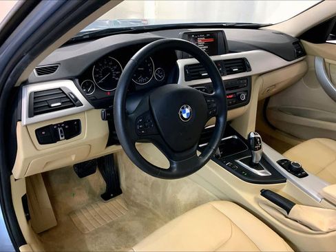 Used 2015 BMW 320i Sedan image 18