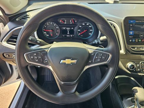 Used 2024 Chevrolet Malibu LT FWD image 16