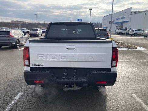 New 2026 Honda Ridgeline Black Edition image 4