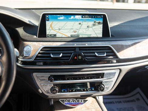 Used 2020 BMW 750i xDrive xDrive M SPORT LINE w/ Executive Package image 32