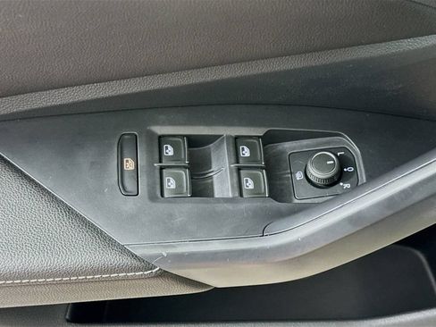 Used 2024 Volkswagen Jetta SE FWD image 27