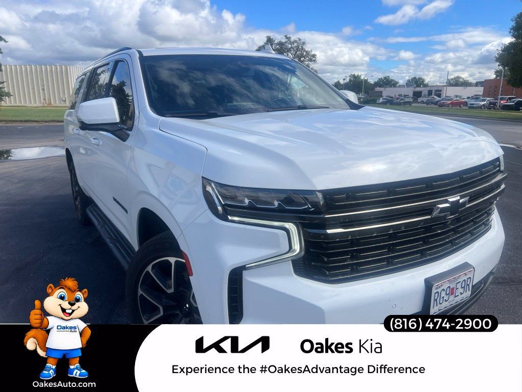 Used 2021 Chevrolet Suburban RST w/ Luxury Package AWD/4WD image 1