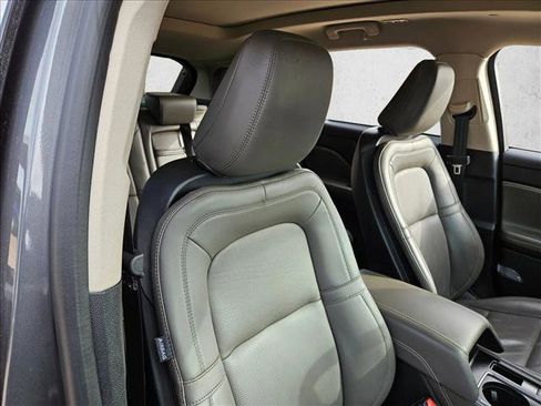 Used 2023 Lincoln Corsair Reserve w/ Equipment Group 202A image 23