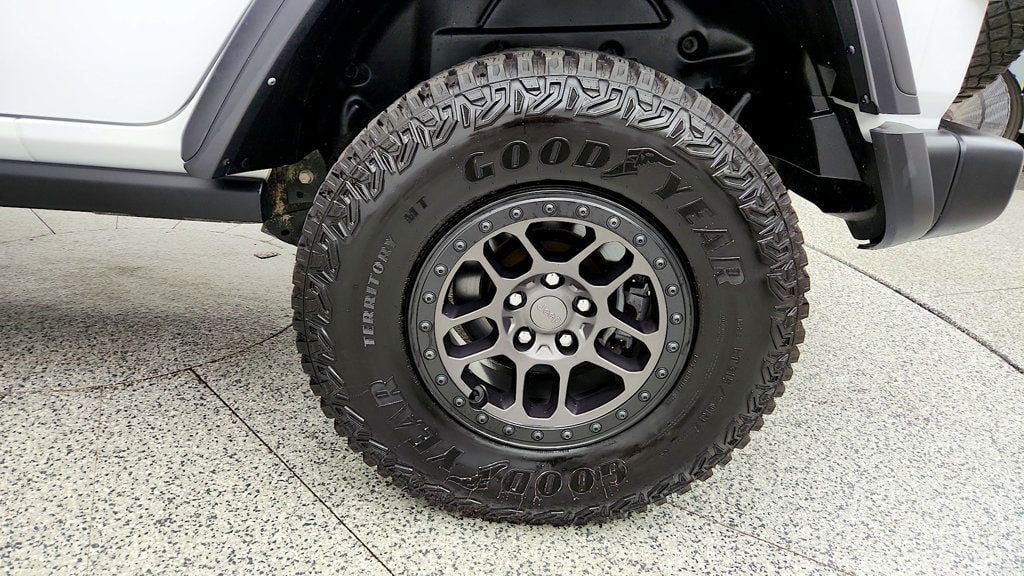 Used 2022 Jeep Wrangler Unlimited Sport AWD/4WD image 9