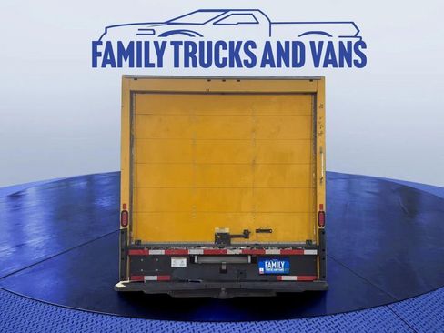 Used 2018 GMC Savana 3500 Extended w/ Driver Convenience Package image 4