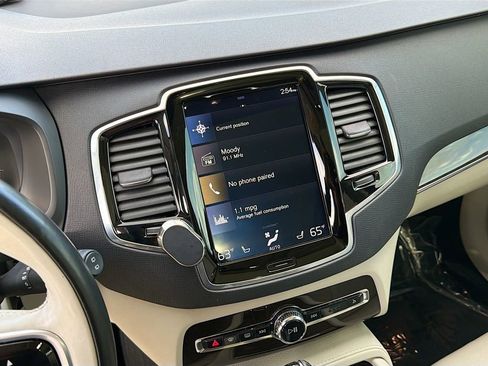 Used 2018 Volvo XC90 T6 Momentum w/ Convenience Package image 29