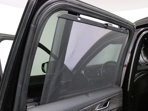 Used 2022 Jeep Grand Cherokee Overland w/ Luxury Tech Group IV image 31