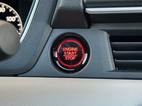 New 2025 Honda Pilot Touring image 25