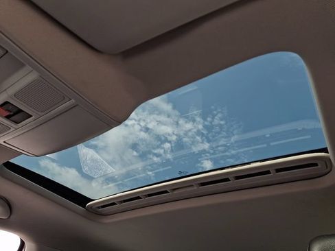 Used 2014 Volkswagen Jetta SE FWD image 17