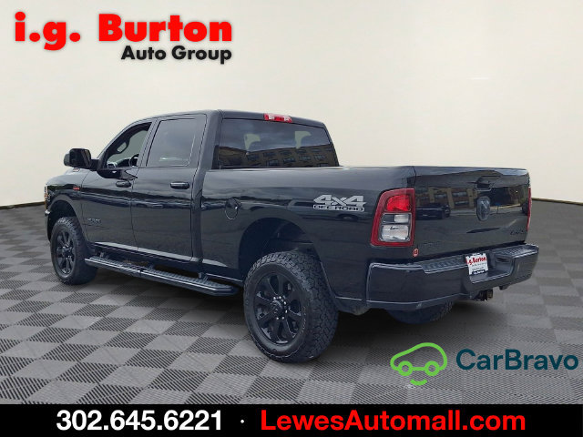 Used 2022 RAM 2500 Big Horn w/ Night Edition AWD/4WD image 4