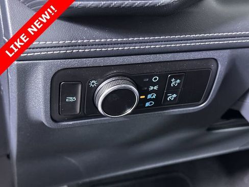 Used 2025 Ford Mustang GT Premium image 18