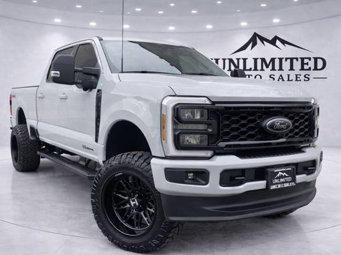Used 2025 Ford F350 XLT w/ Black Appearance Package image 1