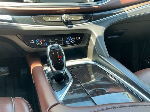 Used 2019 Buick Enclave Avenir w/ Avenir Technology Package AWD/4WD image 12