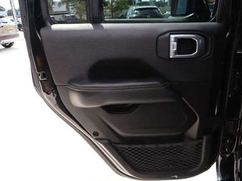 Used 2024 Jeep Wrangler Unlimited Sahara AWD/4WD image 26