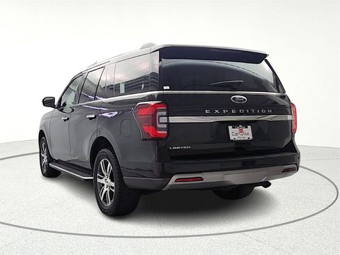 Used 2023 Ford Expedition Limited image 6