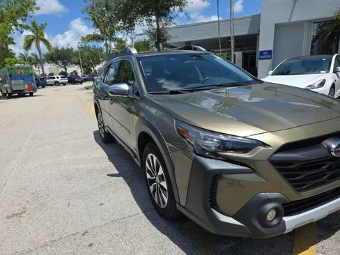 Used 2023 Subaru Outback Touring AWD/4WD image 3