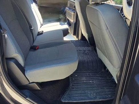 Used 2016 RAM 3500 Tradesman w/ Chrome Appearance Group image 5