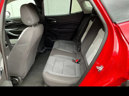 Used 2026 Chevrolet Trax LS FWD image 10