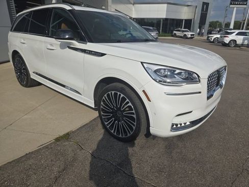 Certified 2024 Lincoln Aviator Black Label w/ Dynamic Handling Package AWD/4WD image 13