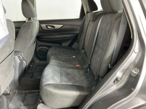 Used 2015 Nissan Rogue S FWD image 24