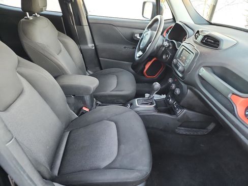 Used 2019 Jeep Renegade Sport AWD/4WD image 13