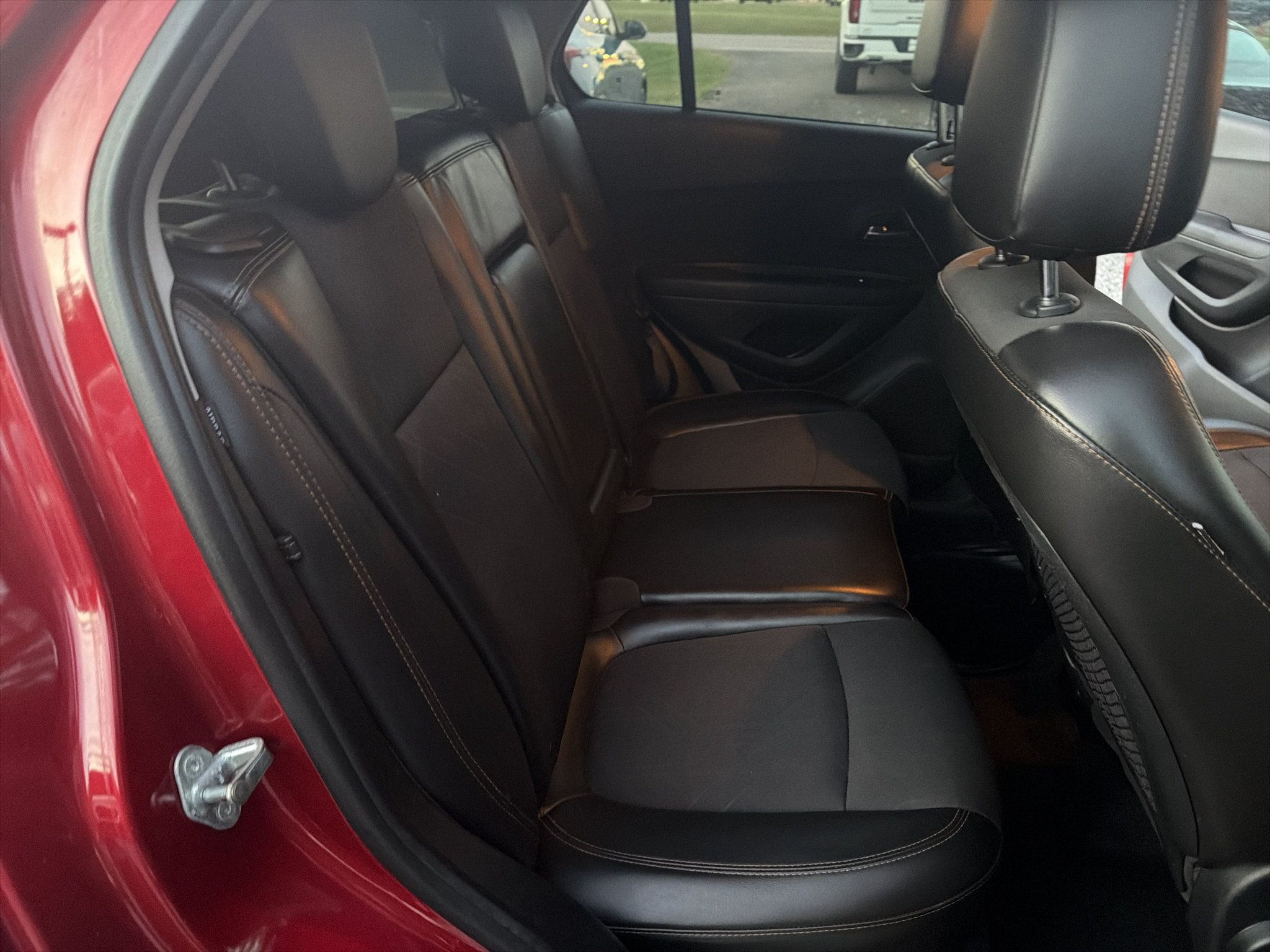 Used 2018 Chevrolet Trax LT w/ LT Convenience Package FWD image 22