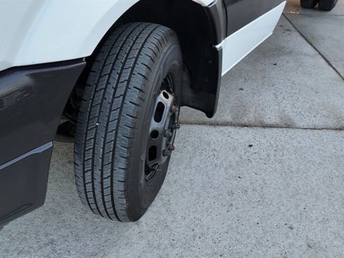 Used 2011 Mercedes-Benz Sprinter 3500 image 2