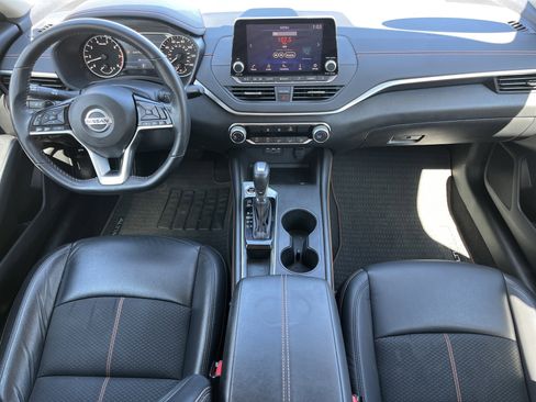 Used 2021 Nissan Altima 2.5 SR image 3