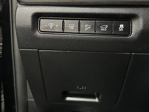 Used 2025 Kia Telluride AWD image 36