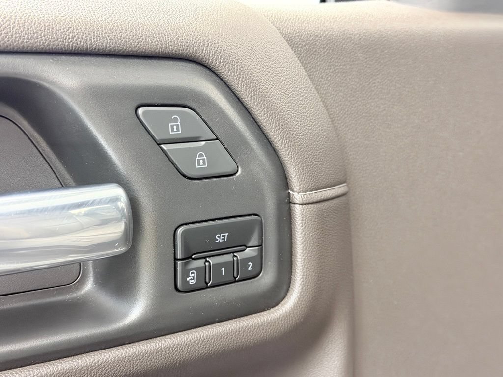 Used 2020 GMC Sierra 1500 SLT w/ SLT Premium Package AWD/4WD image 11