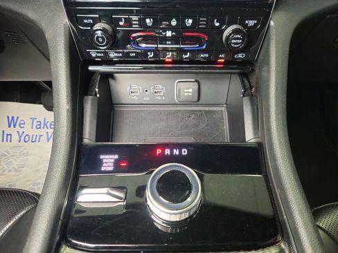 Used 2024 Jeep Grand Cherokee Limited w/ Luxury Tech Group II AWD/4WD image 12