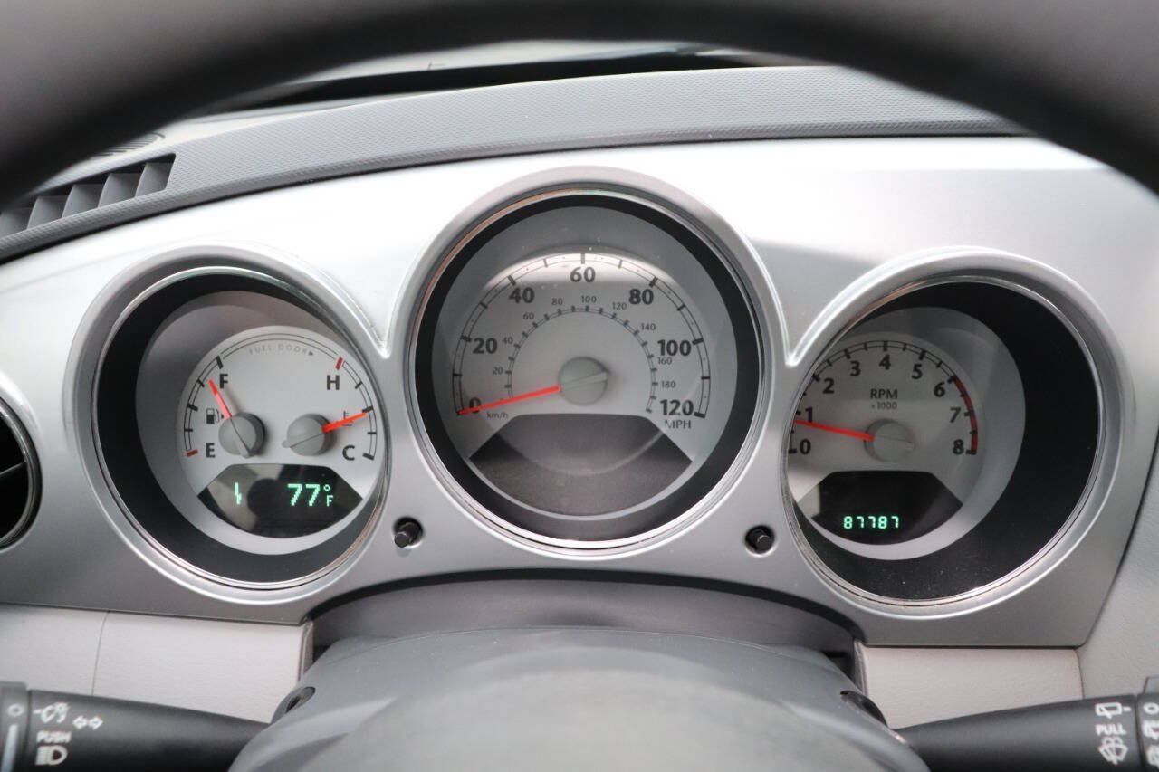 Used 2009 Chrysler PT Cruiser FWD image 19