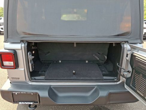 Used 2018 Jeep Wrangler Sport AWD/4WD image 29