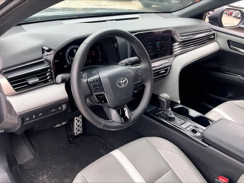 Used 2026 Toyota Camry SE w/ Convenience Package image 18