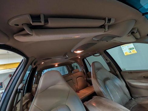 Used 2001 Ford Expedition XLT AWD/4WD image 32