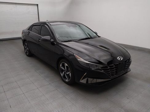 Used 2023 Hyundai Elantra Limited w/ Preferred Accessory Package FWD image 13