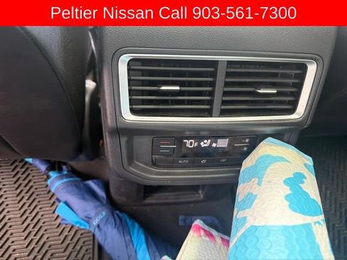Used 2024 Volkswagen Atlas SE w/ Panoramic Sunroof Package FWD image 21