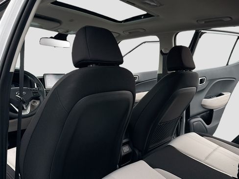 New 2026 Hyundai Venue SEL FWD image 6