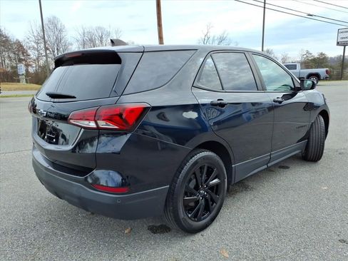 Used 2023 Chevrolet Equinox LS w/ LS Convenience Package image 4
