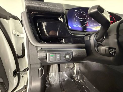 Certified 2025 Porsche Panamera image 41