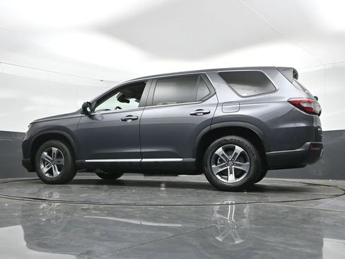 Used 2025 Honda Pilot EX-L image 43