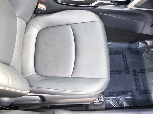 Used 2023 Toyota Corolla Cross XLE w/ Convenience Package image 34